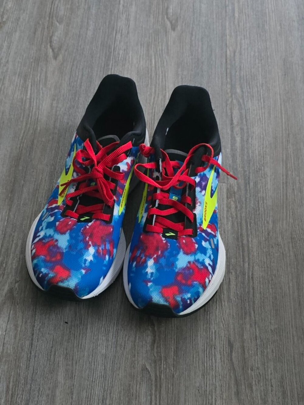 Brooks Launch 9 Running Shoes/ Sz 6